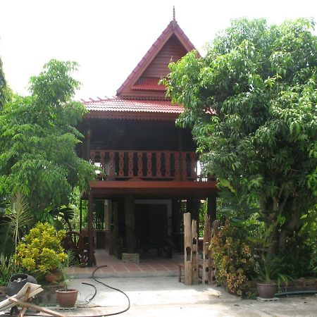 Hotel Teak House Chiang Mai Esterno foto