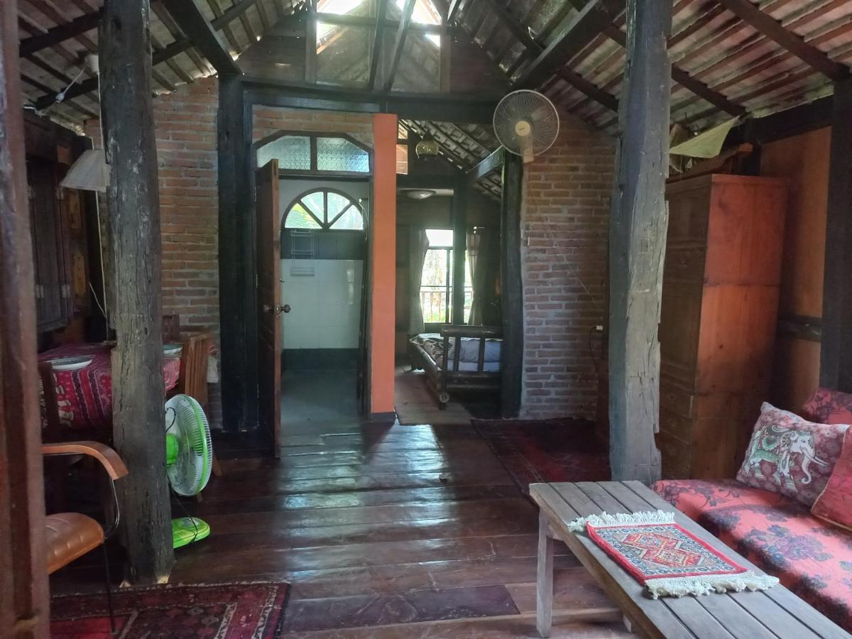 Hotel Teak House Chiang Mai Esterno foto