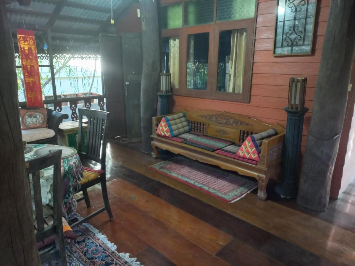Hotel Teak House Chiang Mai Esterno foto
