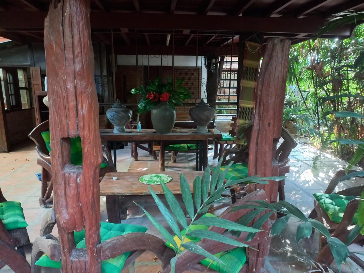 Hotel Teak House Chiang Mai Esterno foto