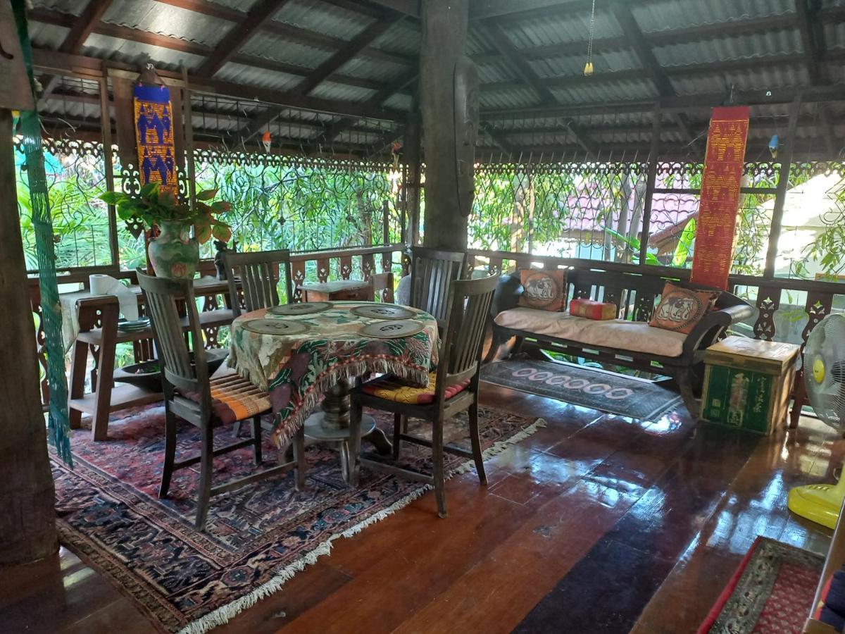 Hotel Teak House Chiang Mai Esterno foto