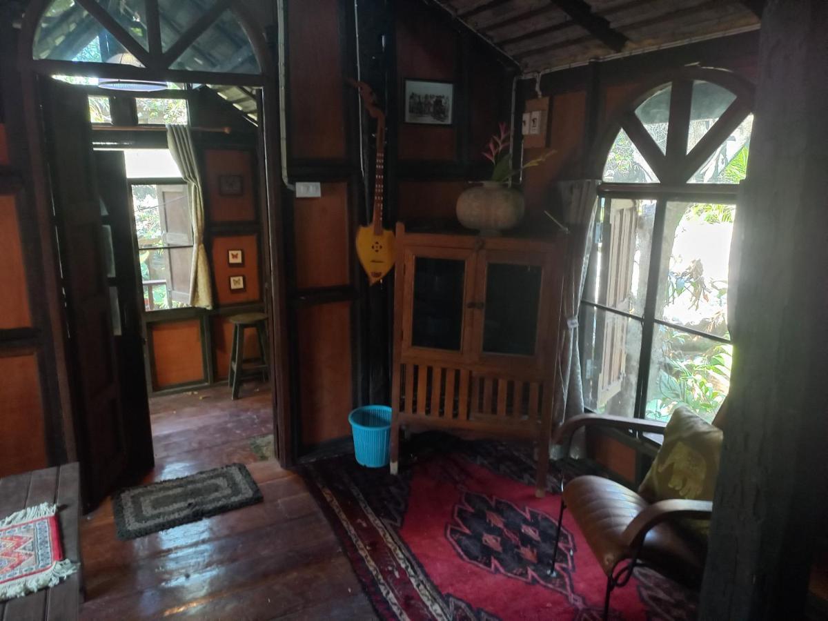 Hotel Teak House Chiang Mai Esterno foto