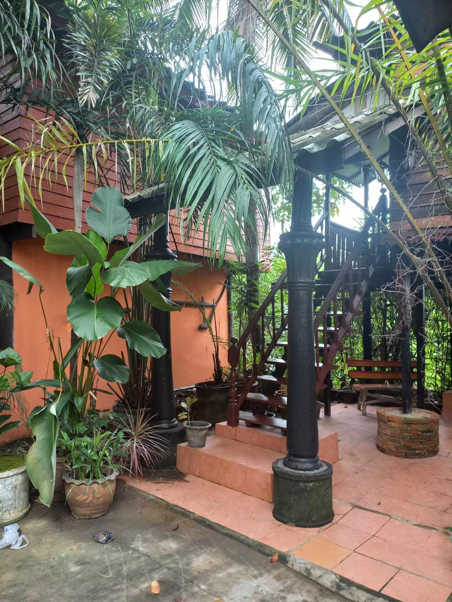Hotel Teak House Chiang Mai Esterno foto