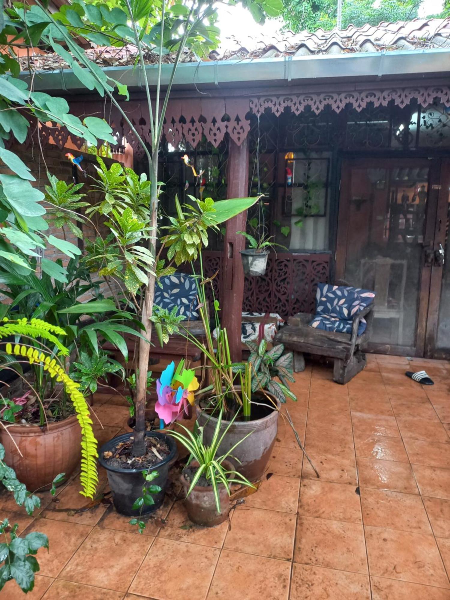 Hotel Teak House Chiang Mai Esterno foto