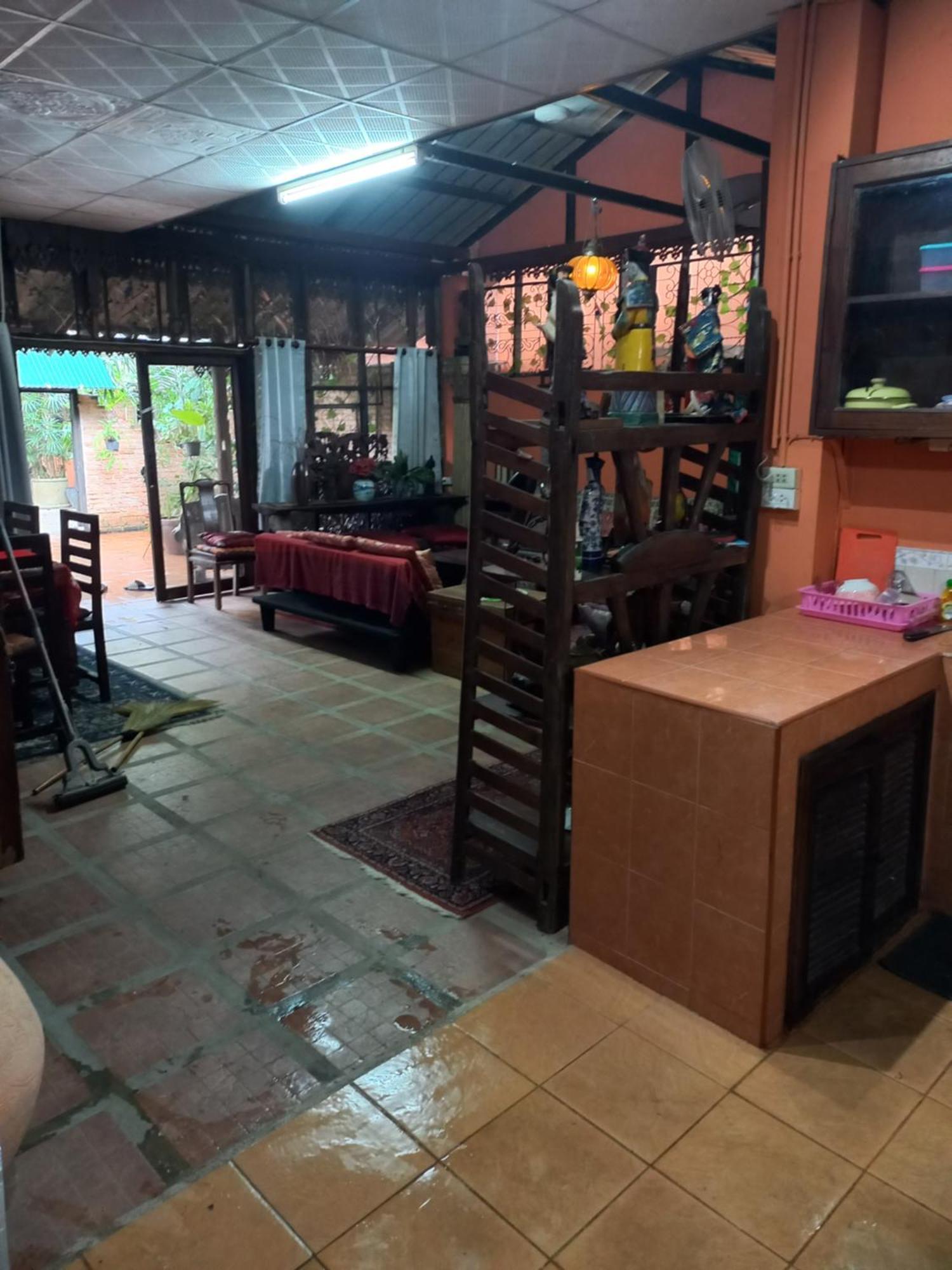 Hotel Teak House Chiang Mai Esterno foto