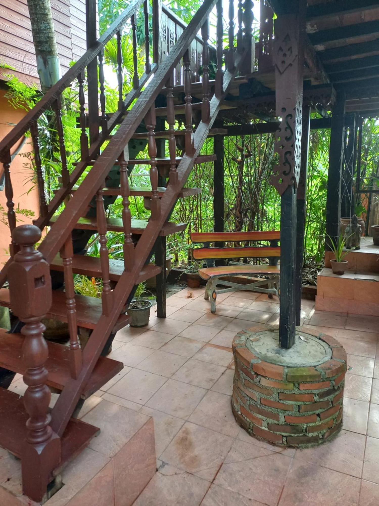 Hotel Teak House Chiang Mai Esterno foto